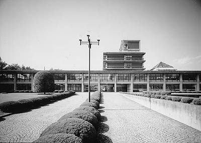 	写真−財団法人　鉄道技術総合研究所